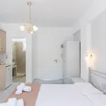 Keti Kapri 3* Pláka
