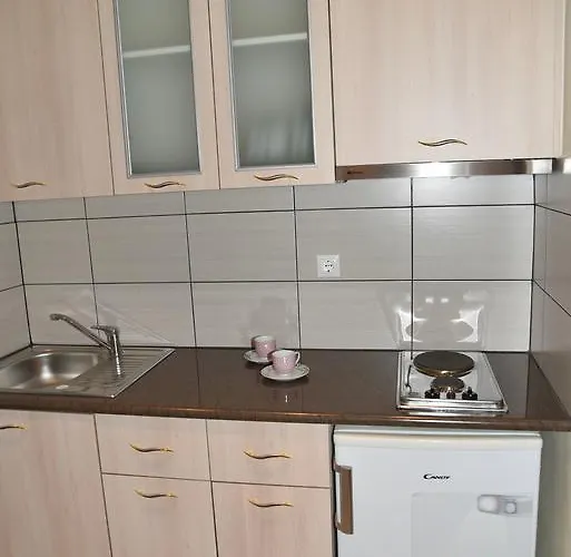 Keti Kapri Плака